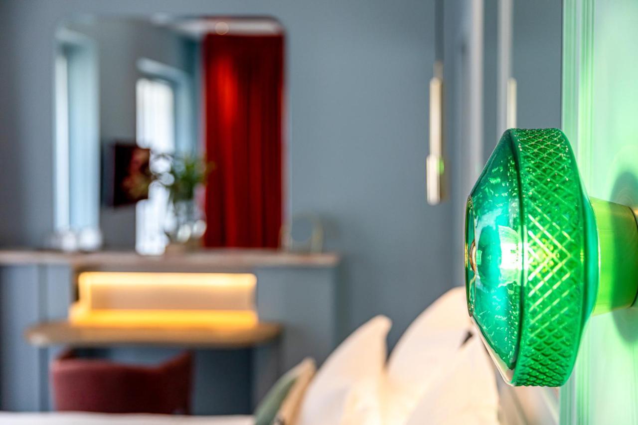 Hotel Veryste & Spa Париж Екстериор снимка